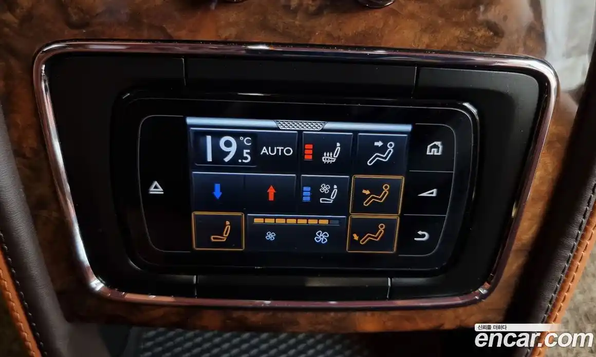 Bentley Flying Spur 2018 4.0 гидро в Москве № 387176, фото 19