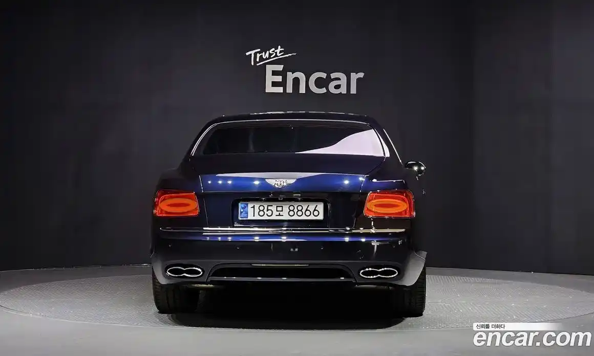 Bentley Flying Spur 2018 4.0 гидро в Москве № 387176, фото 4