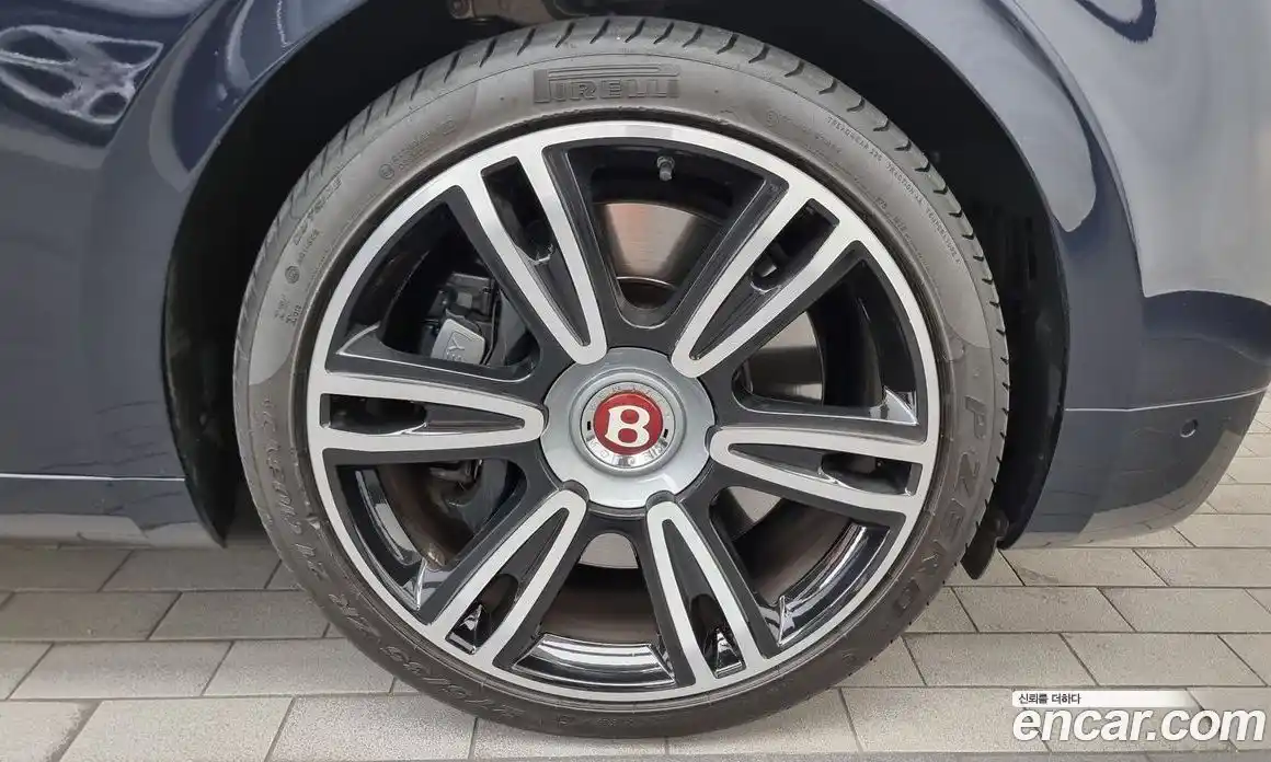 Bentley Flying Spur 2018 4.0 гидро в Москве № 387176, фото 5