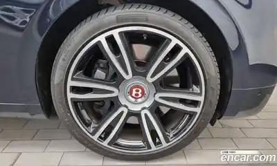 Bentley Flying Spur 2018 4.0 гидро в Москве № 387176, миниатюра 5