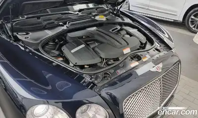 Bentley Flying Spur 2018 4.0 гидро в Москве № 387176, миниатюра 6