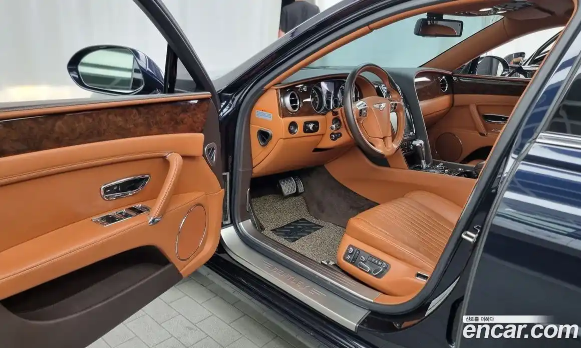 Bentley Flying Spur 2018 4.0 гидро в Москве № 387176, фото 10