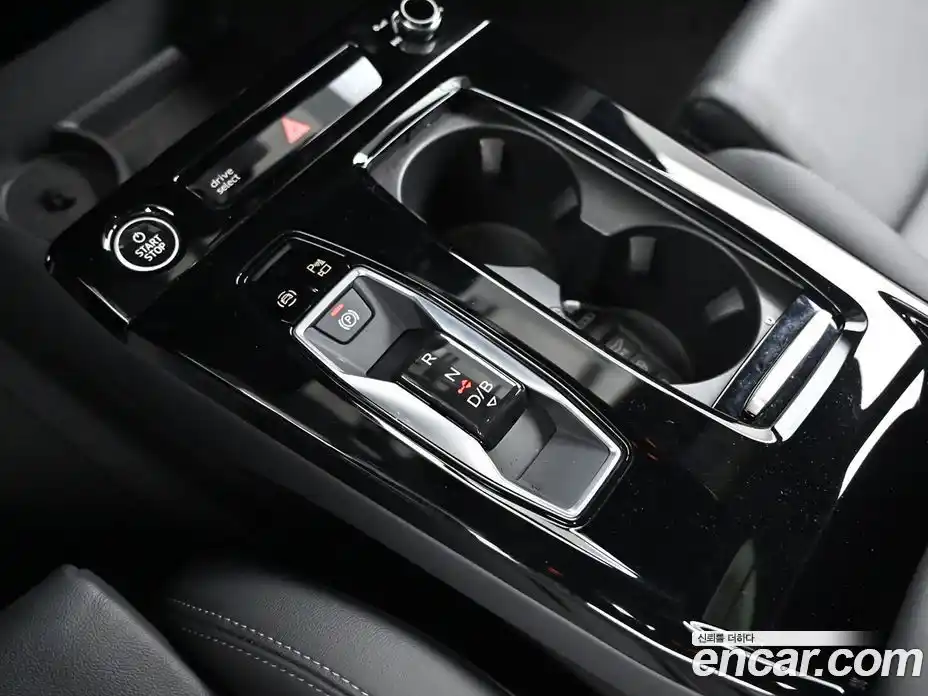 Audi Q6 e-tron 2025 0.1 гидро в Москве № 497202, фото 9