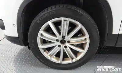 Volkswagen Tiguan 2015 2.0 гидро в Москве № 520793, миниатюра 5
