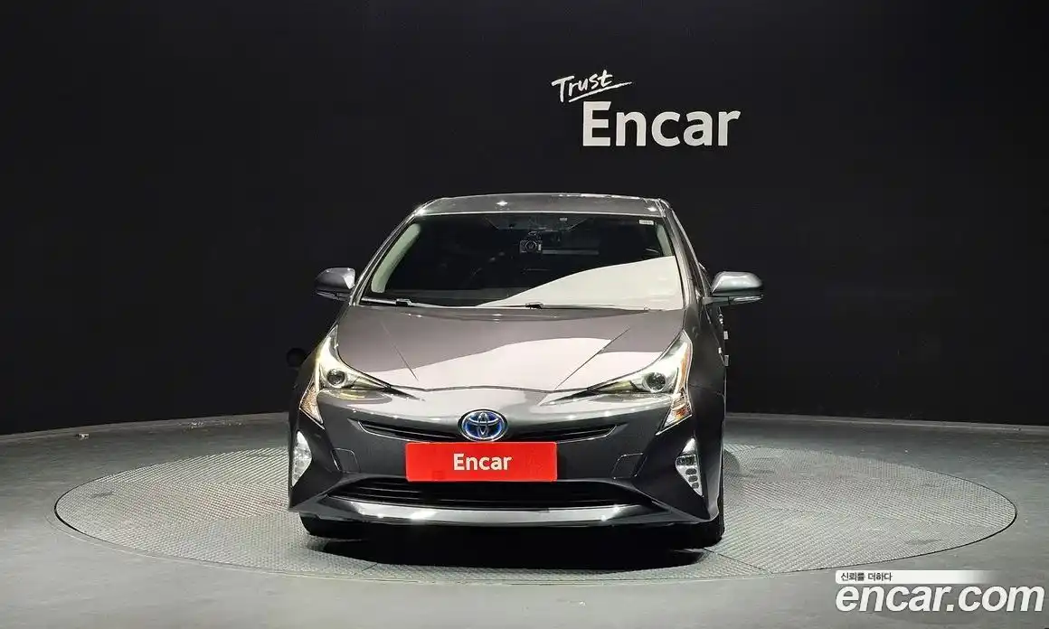 Toyota Prius 2017 1.8 гидро в Москве № 524623, фото 3