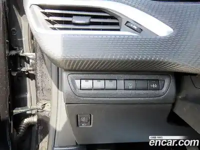Peugeot 2008 2015 1.6 гидро в Москве № 547948, миниатюра 12