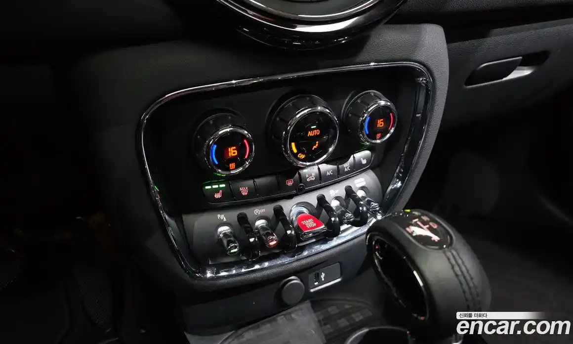 Mini Clubman 2018 1.5 гидро в Москве № 595061, фото 17