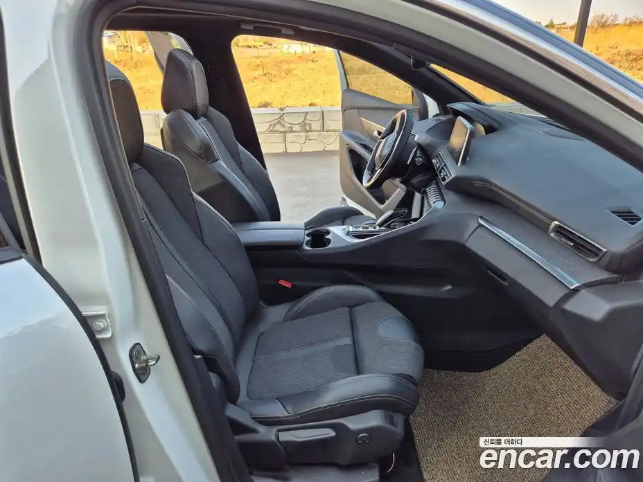 Peugeot 5008 2020 1.5 гидро в Москве № 611174, фото 17