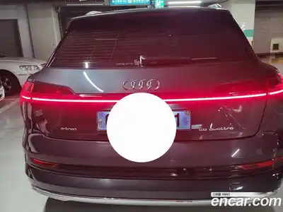 Audi e-tron 2020 гидро в Москве, миниатюра 4