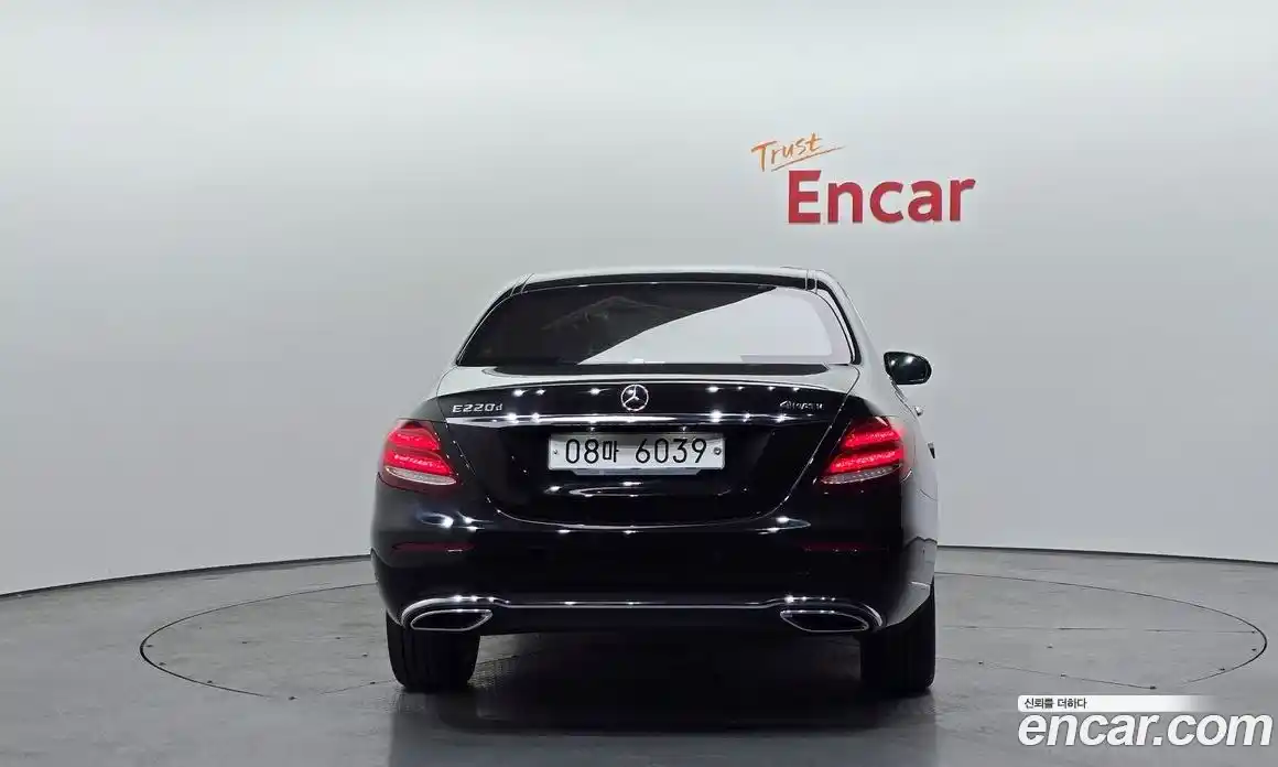 Mercedes-Benz E-Class 2019 1.9 гидро, фото 4