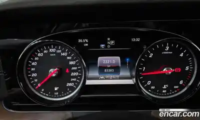 Mercedes-Benz E-Class 2019 1.9 гидро, миниатюра 8