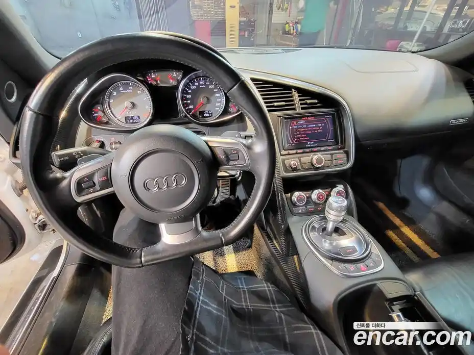 Audi R8 2009 4.2 робот в Москве, фото 8