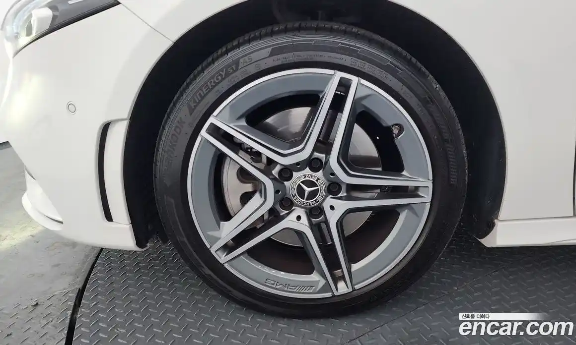 Mercedes-Benz A-Class 2023 2.0 гидро в Москве, фото 5