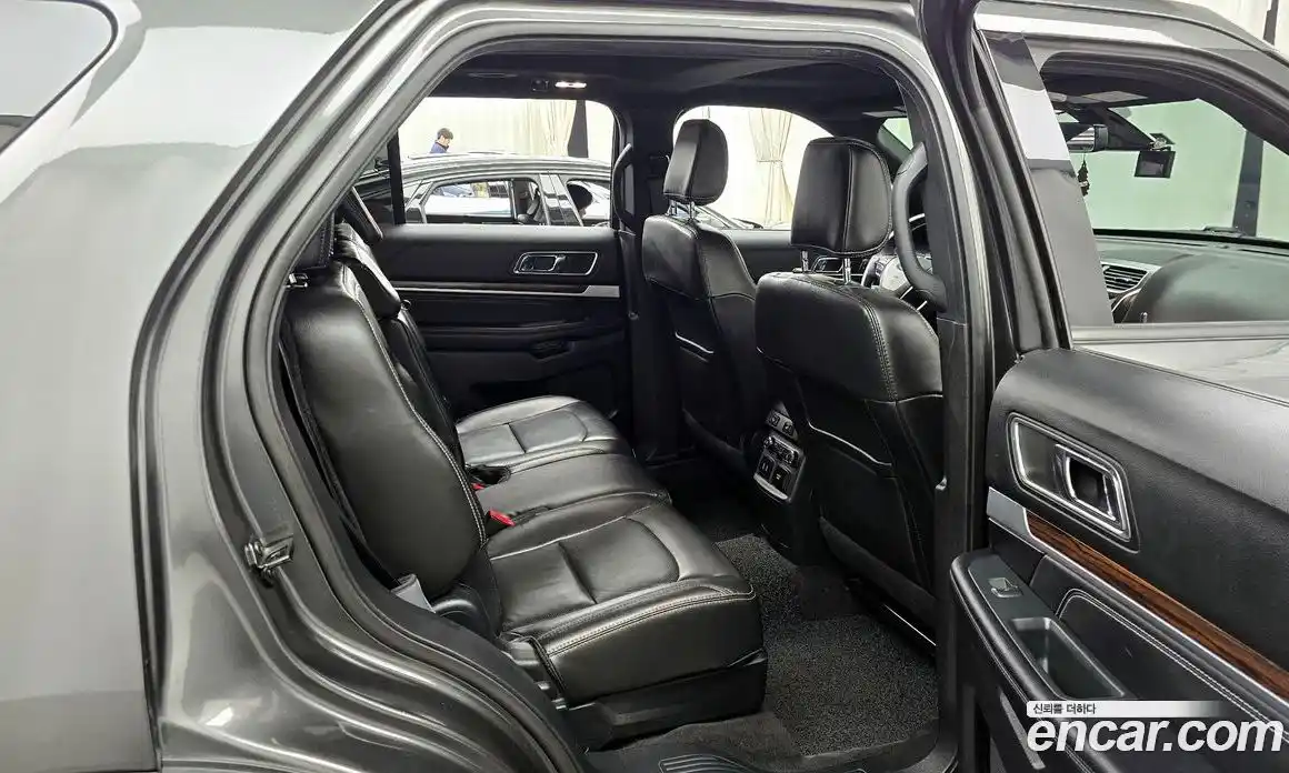 Ford Explorer 2018 2.3 гидро в Москве № 827075, фото 12