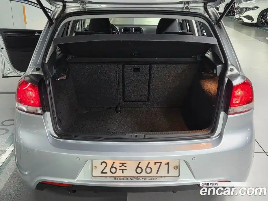 Volkswagen Golf 2013 1.6 гидро в Москве № 862563, фото 19