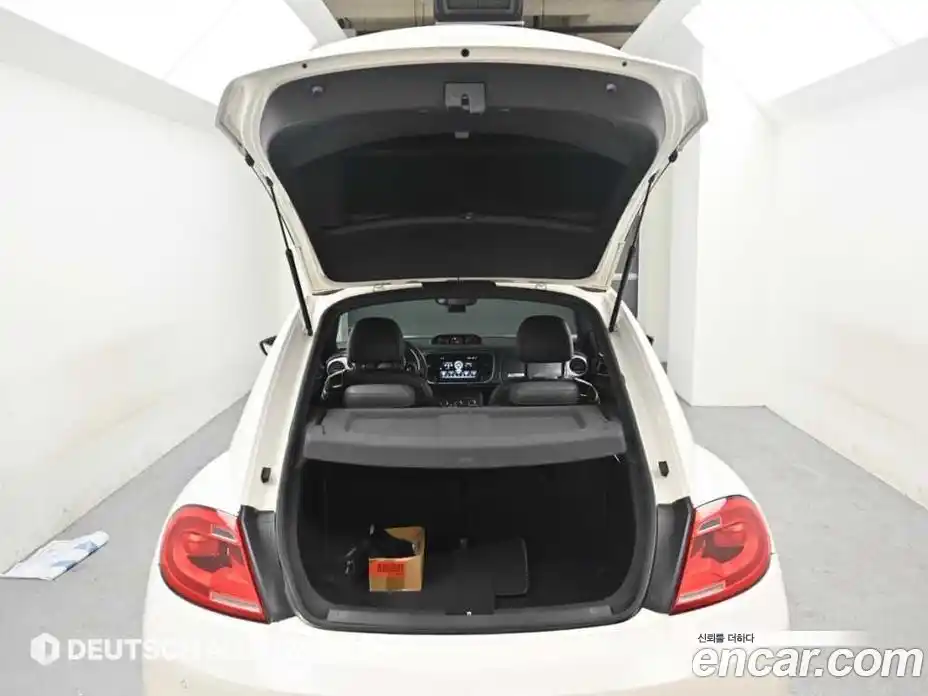 Volkswagen Beatle 2013 2.0 гидро в Москве № 862636, фото 18