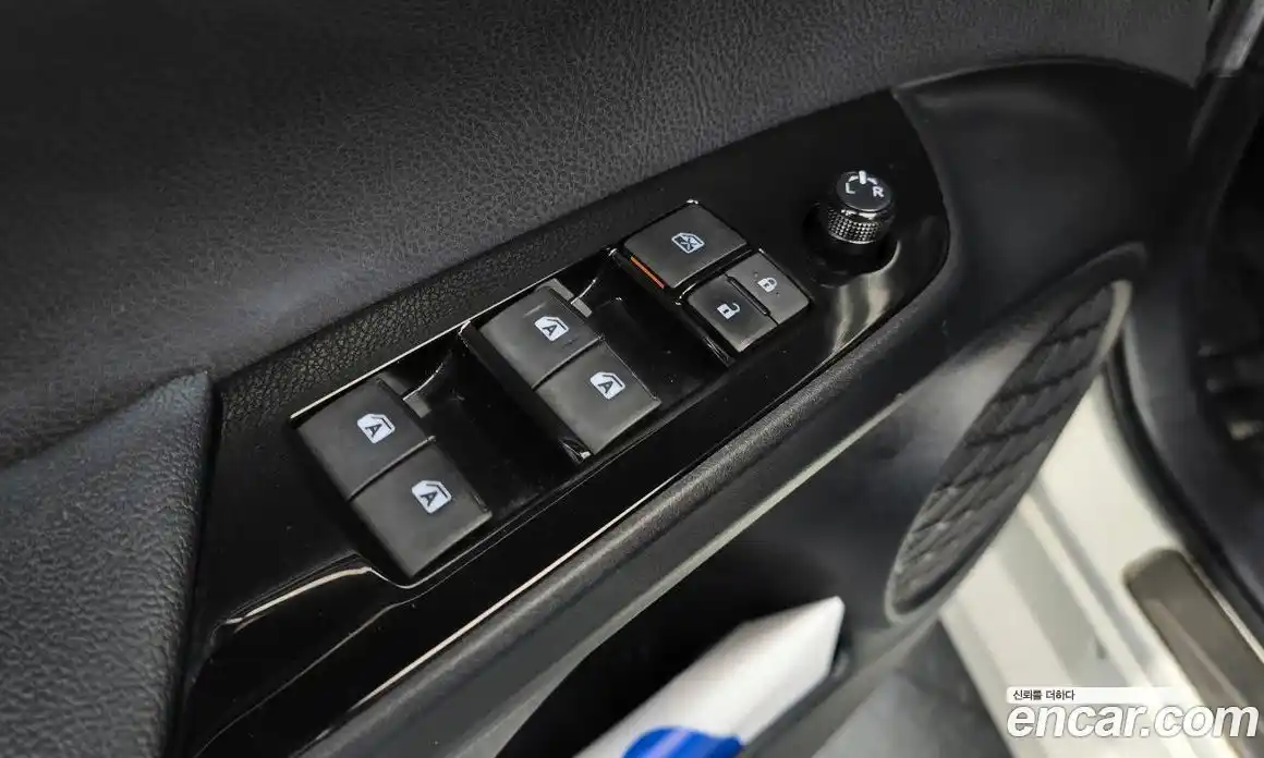 Toyota Prius 2016 1.8 гидро в Москве № 862990, фото 17