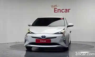 Toyota Prius 2016 1.8 гидро в Москве № 862990, миниатюра 3