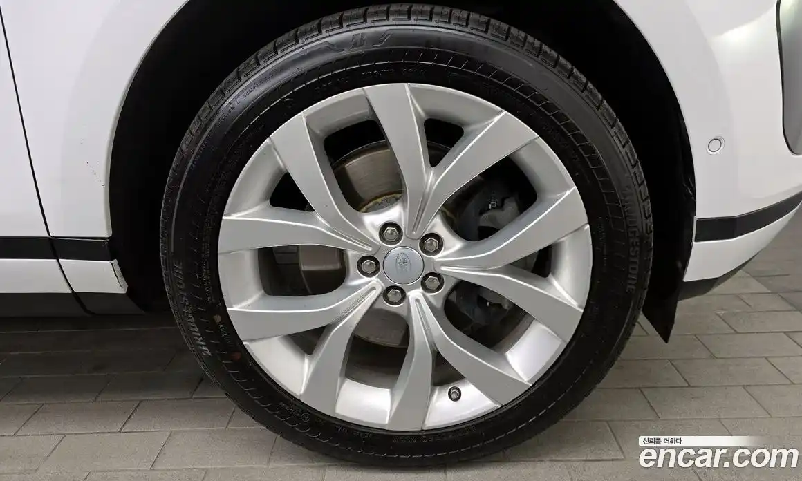 Land Rover Range-Rover Evoque 2019 2.0 гидро в Москве № 894838, фото 5