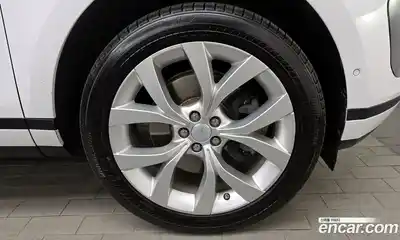 Land Rover Range-Rover Evoque 2019 2.0 гидро в Москве № 894838, миниатюра 5