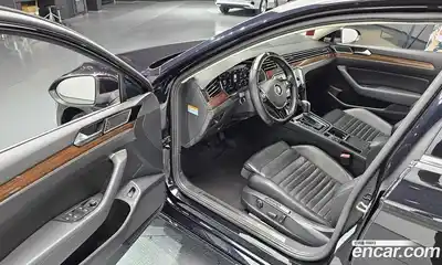 Volkswagen Passat 2018 2.0 гидро в Москве № 896136, миниатюра 11