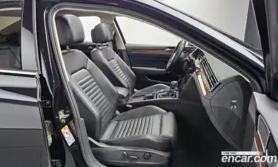 Volkswagen Passat 2018 2.0 гидро в Москве № 896136, миниатюра 10