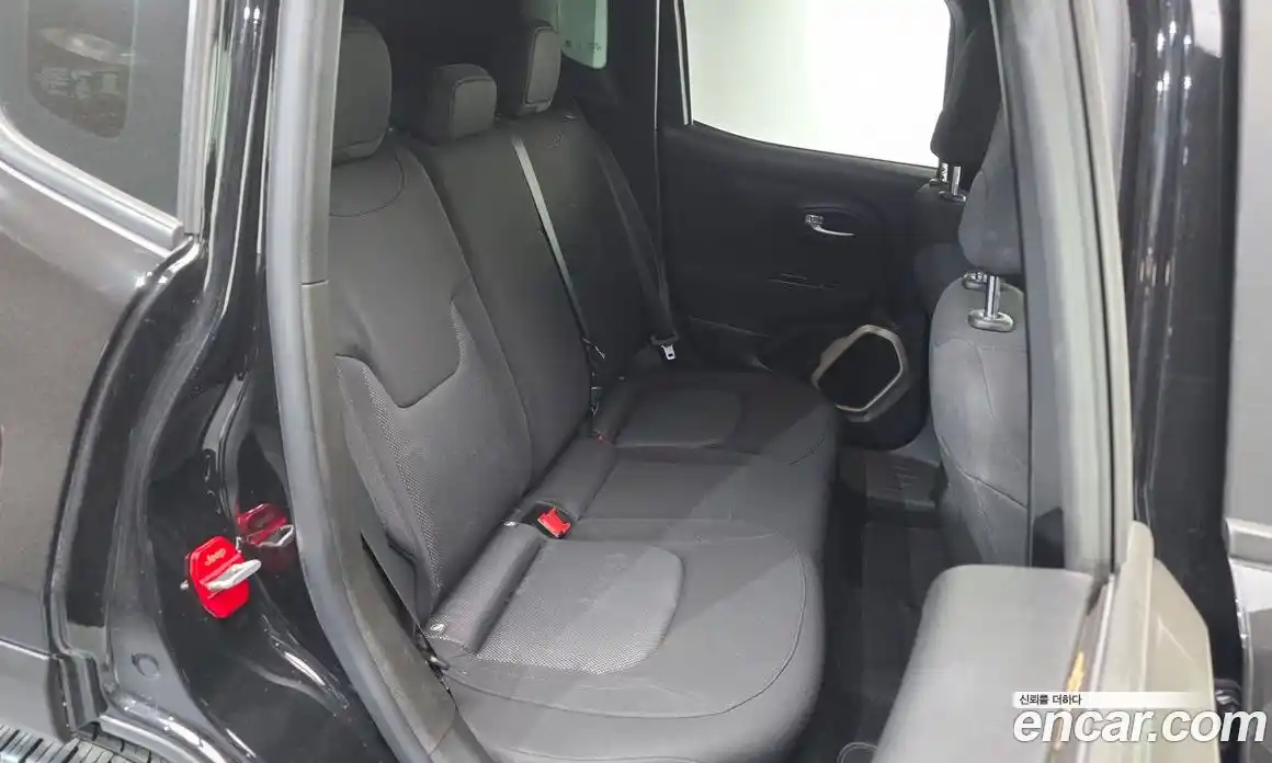 Jeep Renegade 2017 2.4 гидро в Москве № 896576, фото 12