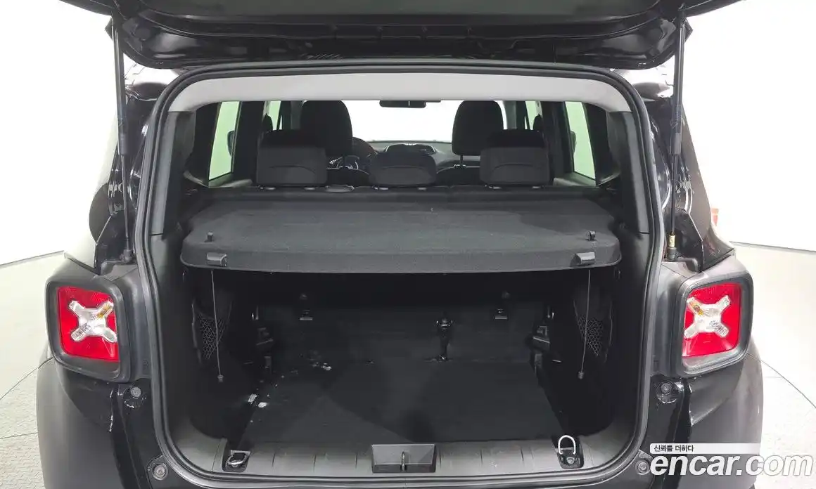 Jeep Renegade 2017 2.4 гидро в Москве № 896576, фото 20