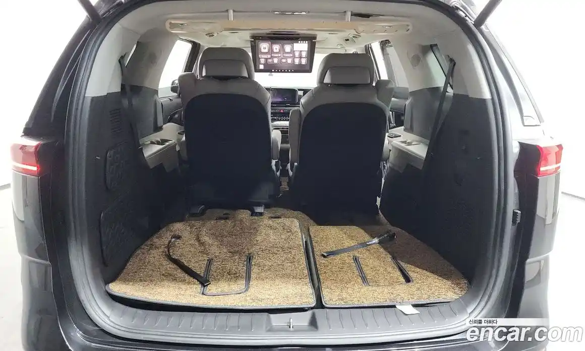 Kia Canival 2021 3.5 Автомат в Москве № 930226, фото 20