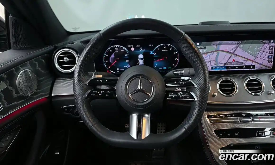 Mercedes-Benz E-Class 2023 2.0 гидро, фото 13