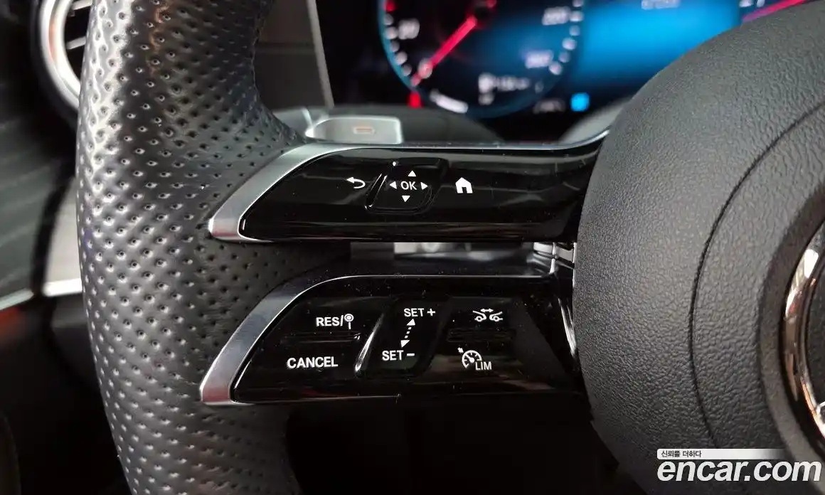 Mercedes-Benz E-Class 2023 2.0 гидро, фото 17