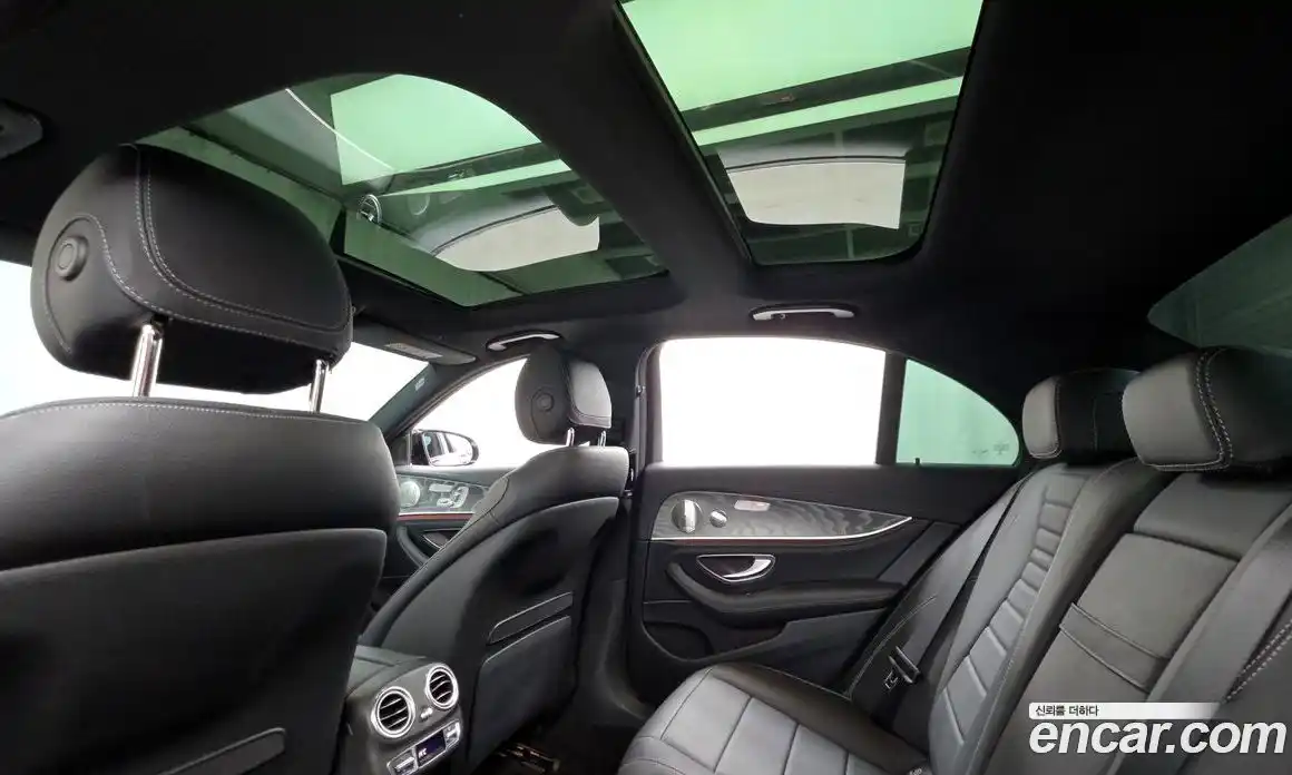Mercedes-Benz E-Class 2023 2.0 гидро, фото 19