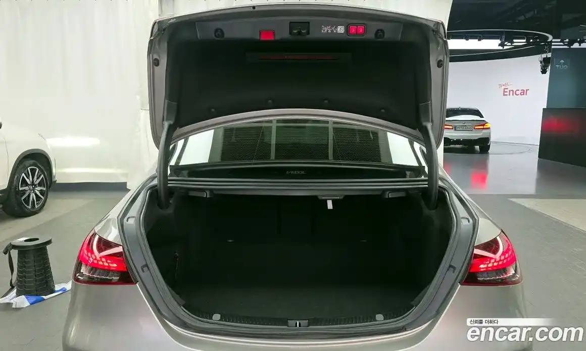 Mercedes-Benz E-Class 2023 2.0 гидро, фото 20