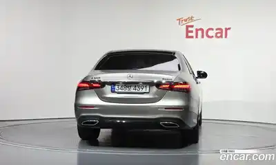 Mercedes-Benz E-Class 2023 2.0 гидро, миниатюра 4