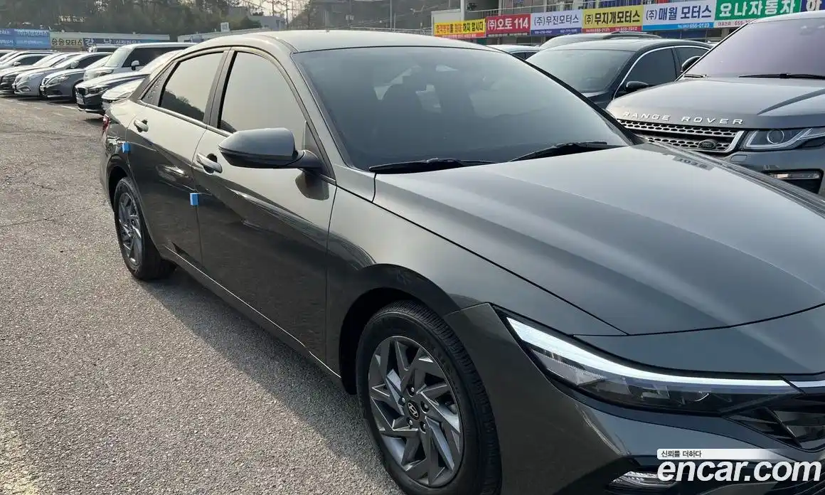 Hyundai Avante 2023 1.6 Автомат в Москве № 1008251, фото 3