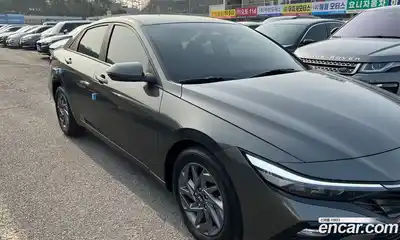 Hyundai Avante 2023 1.6 Автомат в Москве № 1008251, миниатюра 3