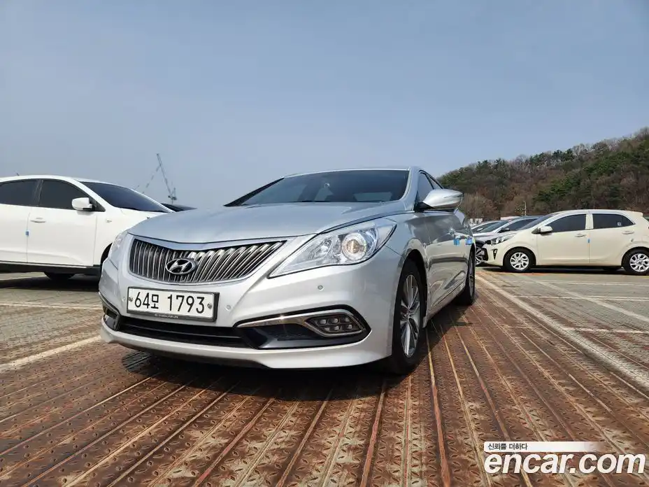 Hyundai Grandeur 2015 2.4 Автомат в Москве № 1008755, фото 3