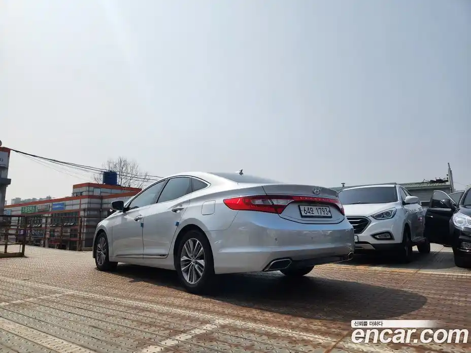 Hyundai Grandeur 2015 2.4 Автомат в Москве № 1008755, фото 5