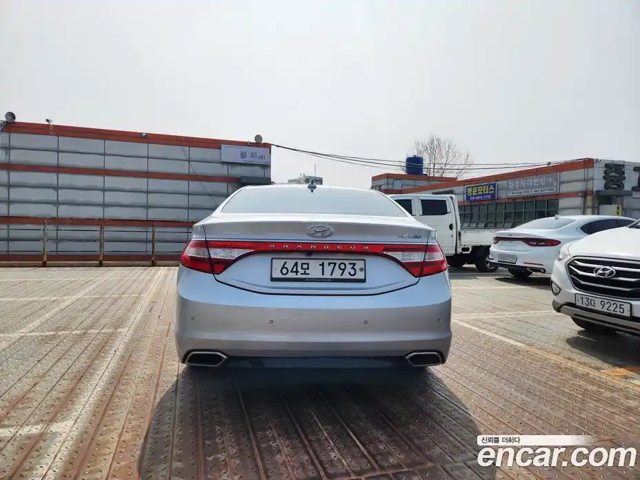 Hyundai Grandeur 2015 2.4 Автомат в Москве № 1008755, фото 6