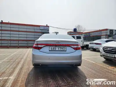 Hyundai Grandeur 2015 2.4 Автомат в Москве № 1008755, миниатюра 6