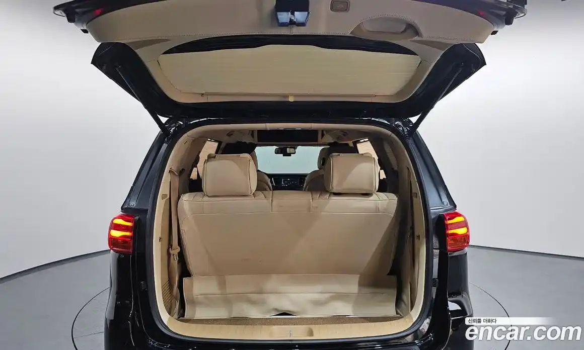 Kia Canival 2020 3.3 Автомат в Москве № 1009393, фото 20