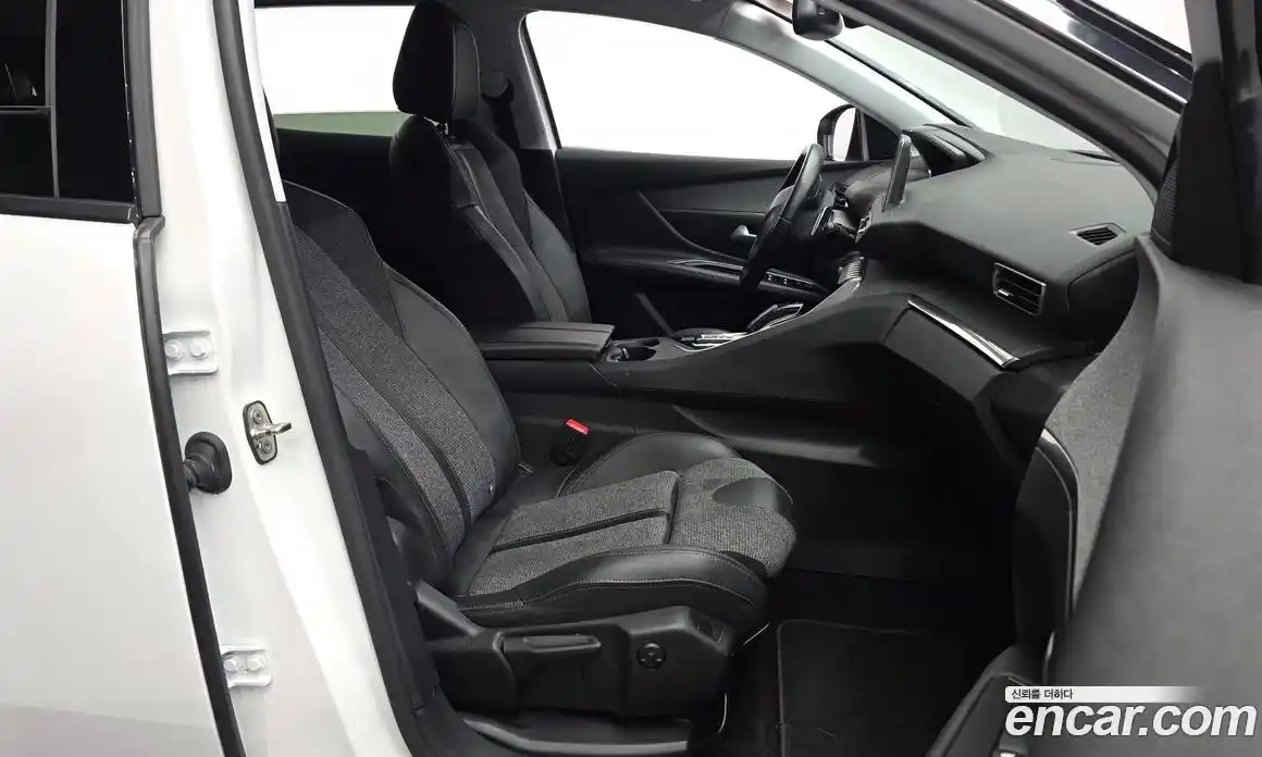 Peugeot 3008 2021 1.5 гидро в Москве № 1015810, фото 11