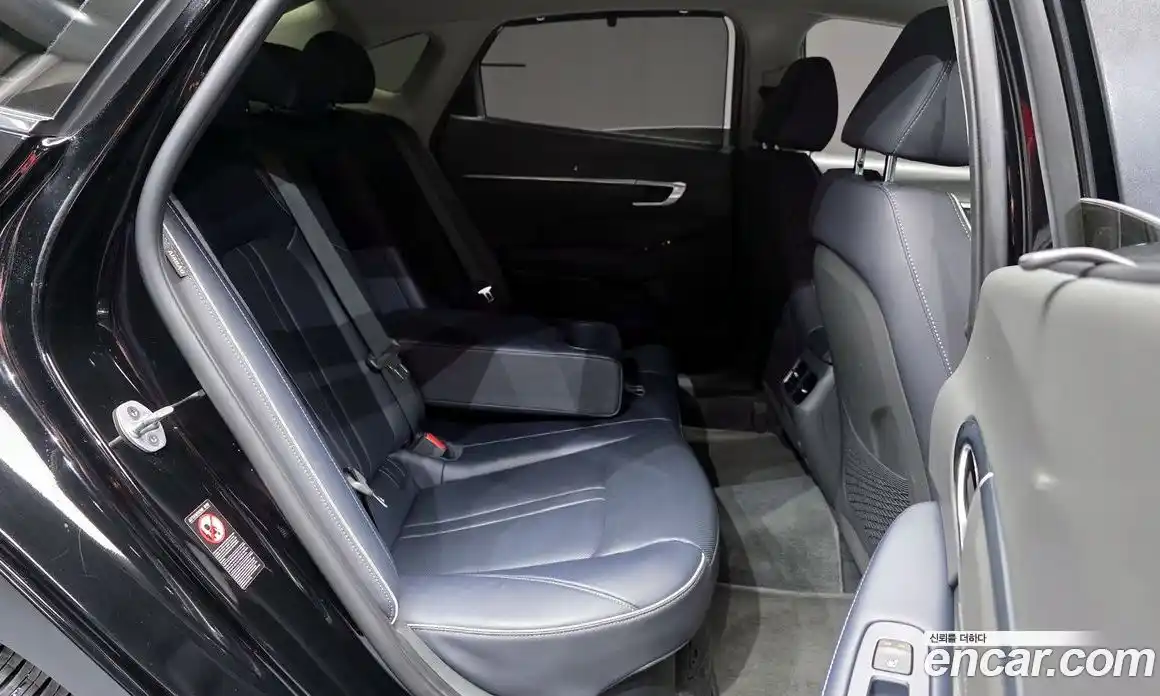 Hyundai Sonata 2023 2.0 Автомат в Москве № 1065605, фото 12