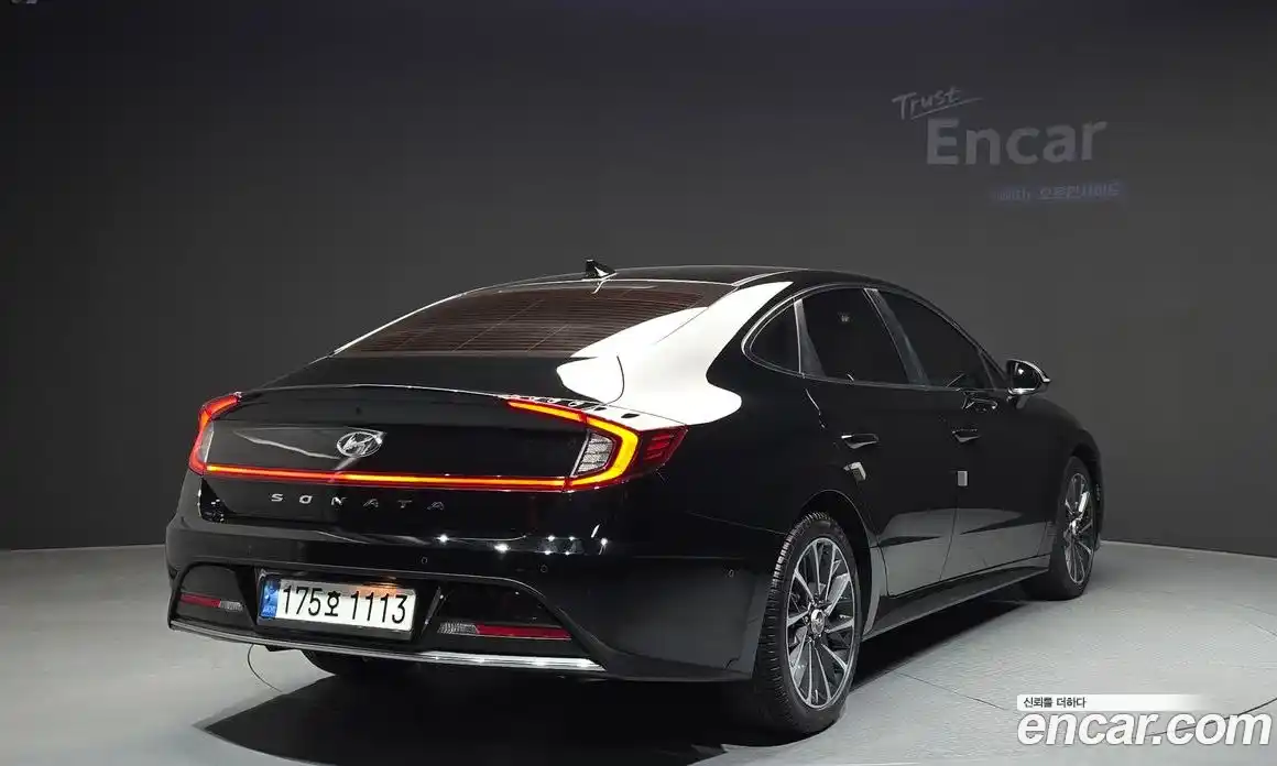 Hyundai Sonata 2023 2.0 Автомат в Москве № 1065605, фото 2