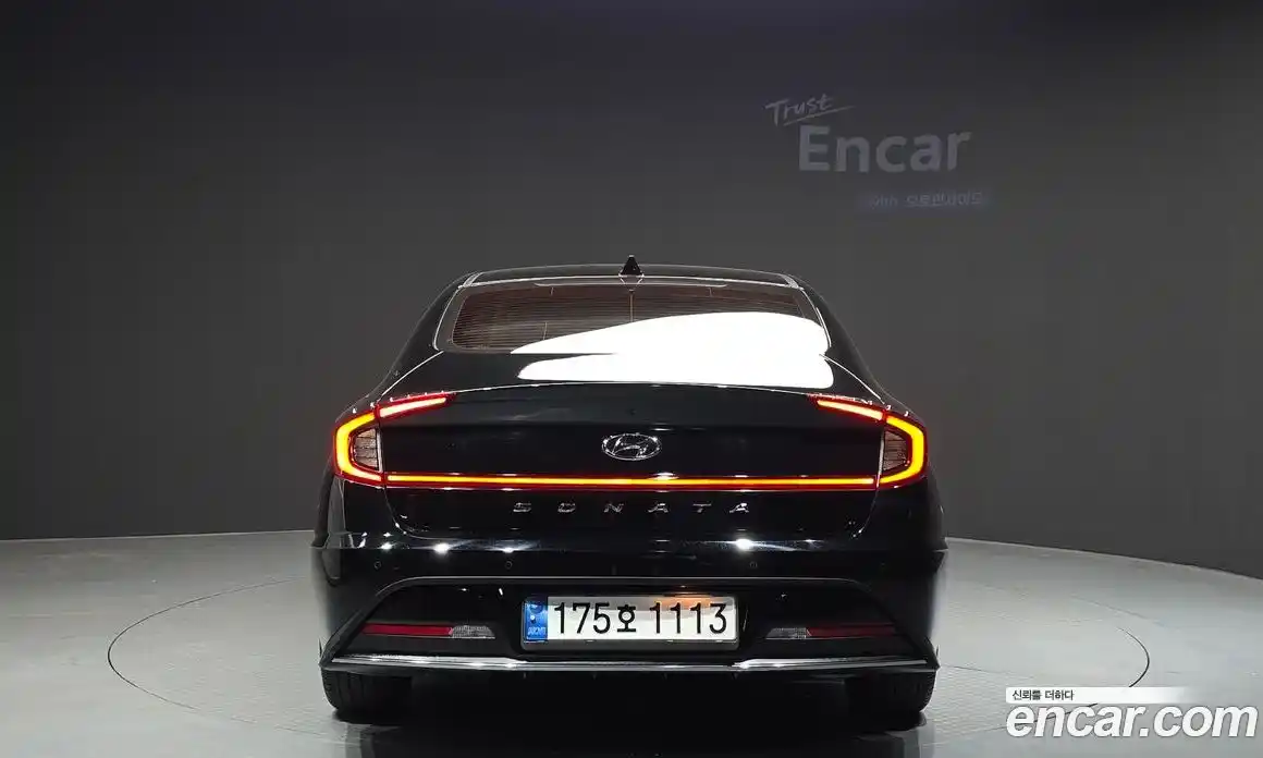 Hyundai Sonata 2023 2.0 Автомат в Москве № 1065605, фото 4