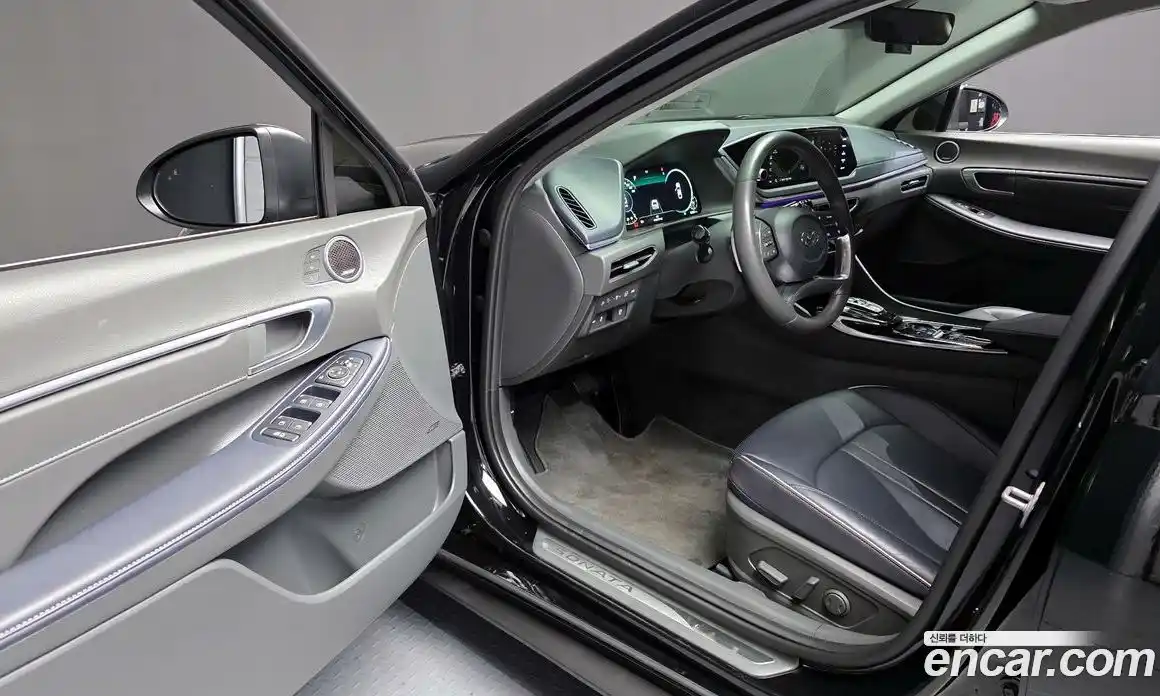 Hyundai Sonata 2023 2.0 Автомат в Москве № 1065605, фото 10