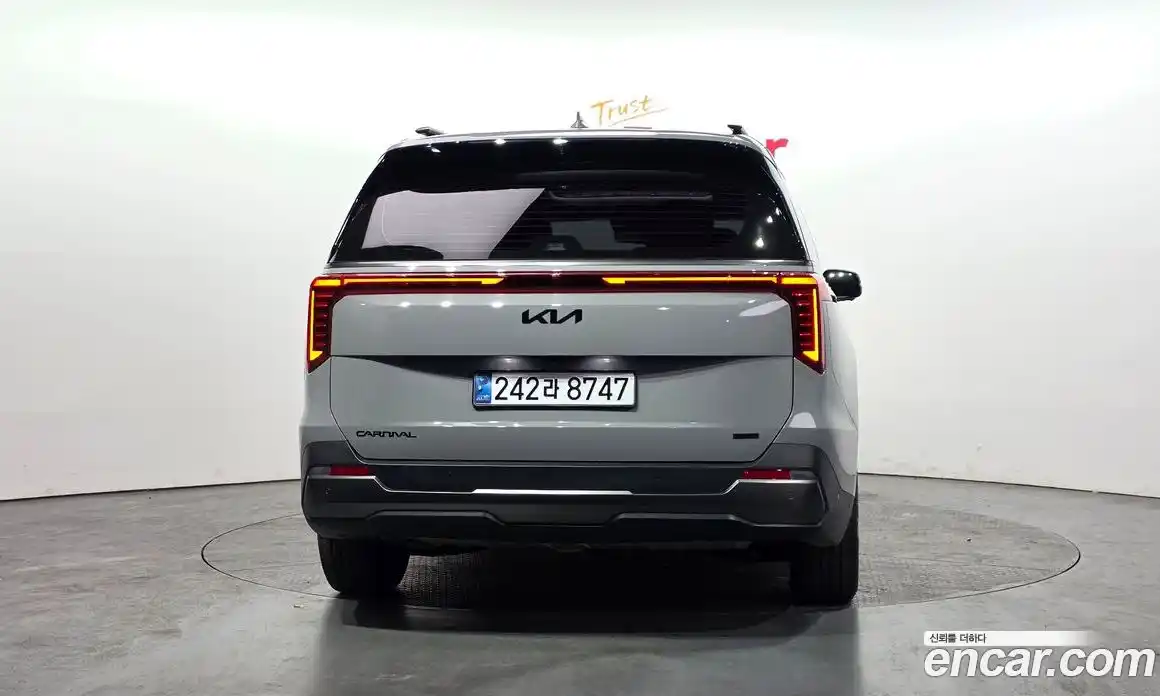 Kia Canival 2024 1.6 Автомат в Москве № 1079260, фото 4