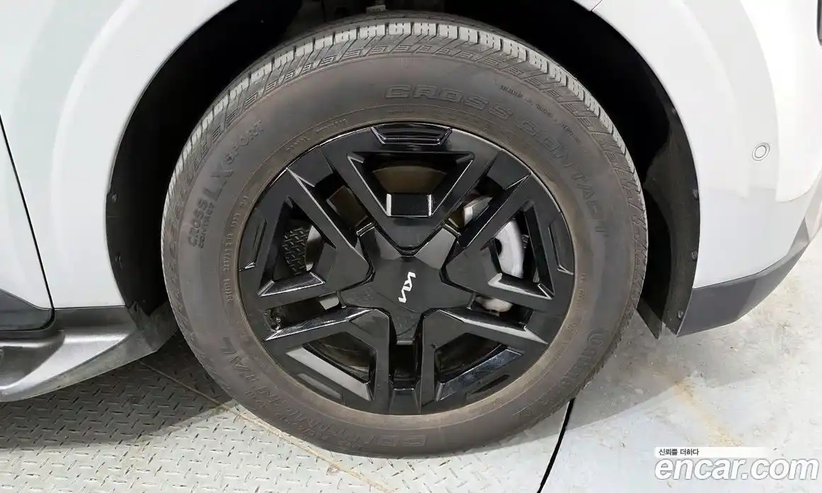 Kia Canival 2024 1.6 Автомат в Москве № 1079260, фото 5