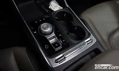 Kia Canival 2024 1.6 Автомат в Москве № 1079260, миниатюра 9