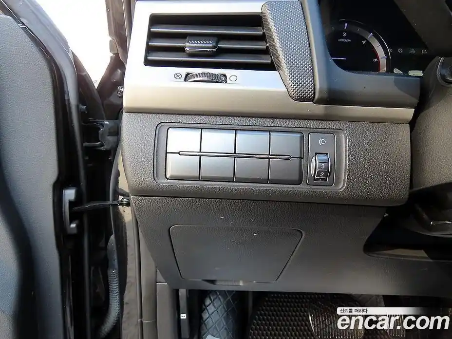 SsangYong Rexton 2018 2.2 Автомат в Москве № 1080808, фото 12